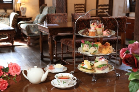 【Ascot Tea Room】期間限定「ローズ&クイーンズアフタヌーンティー」