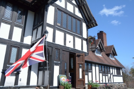 【Falstaff Pub】ランチタイム営業時間の変更日について